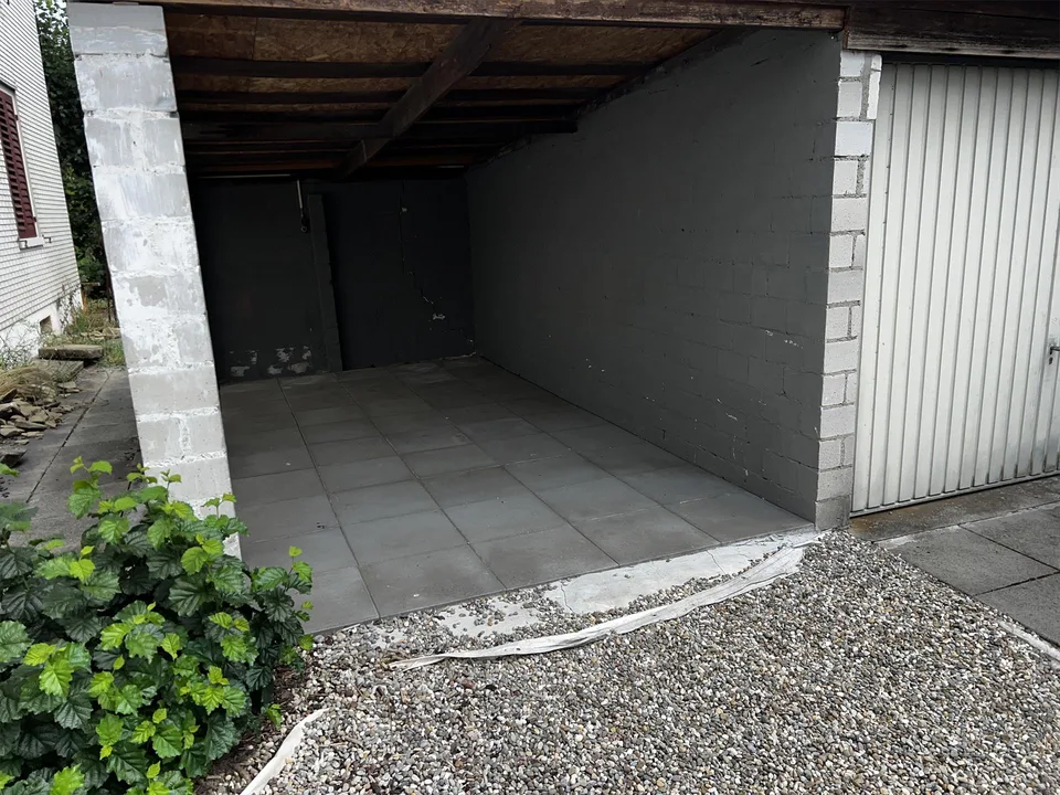 Überdachter Einstellpatz XL