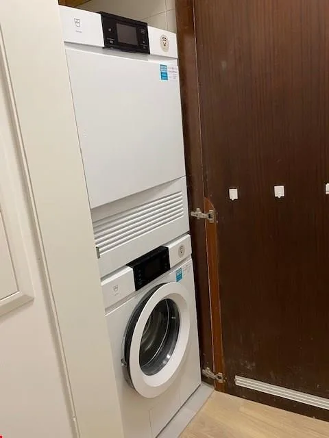 Modernes, möbliertes Studio in Hergiswil zu vermieten – Foto 7 von 7