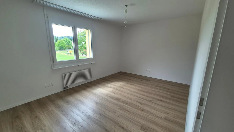 NACHMIETER GESUCHT - sanierte Wohnung an ruhiger Lage