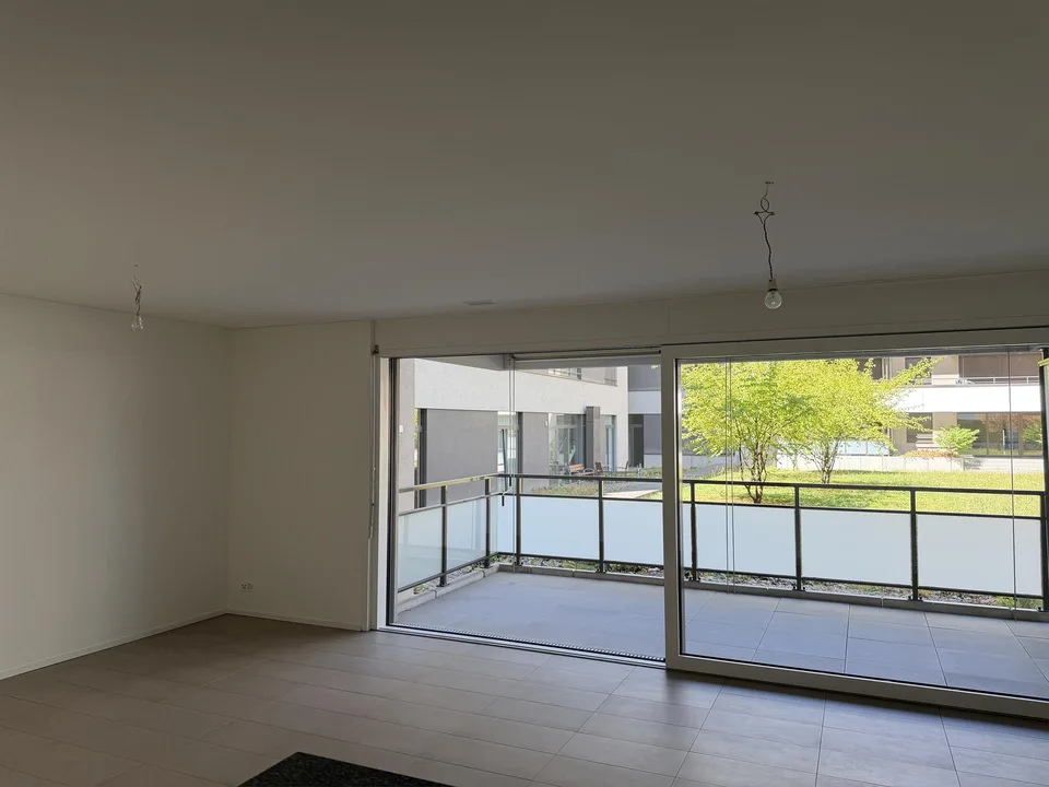 Appartement attique attractif de 3,5 pièces à proximité de la Birs