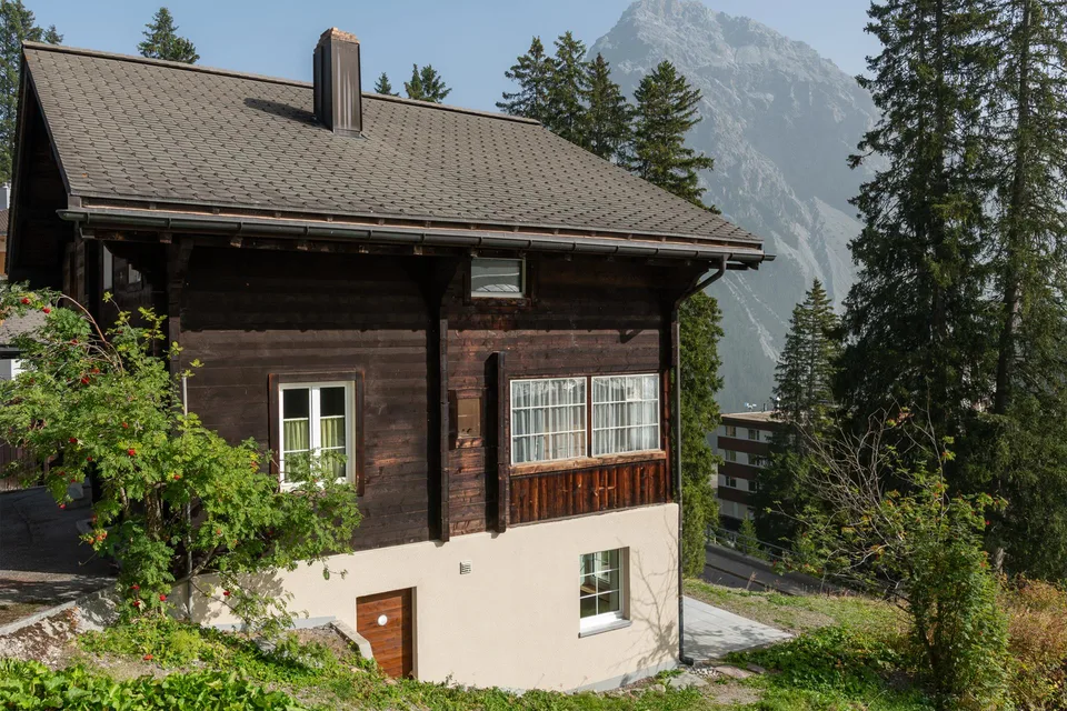 Renoviertes, helles 1-Zi Studio, zentrale Lage mit Gartensitzplatz