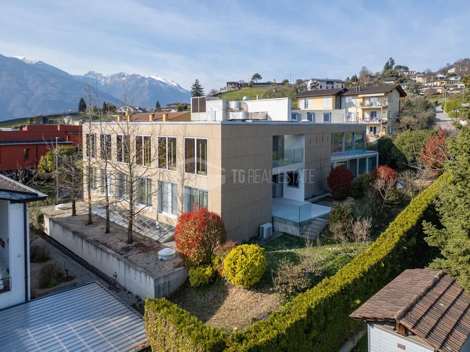 RESIDENZA CONTEMPORANEA CON TERRAZZA E PRIVACY – foto 13 di 13