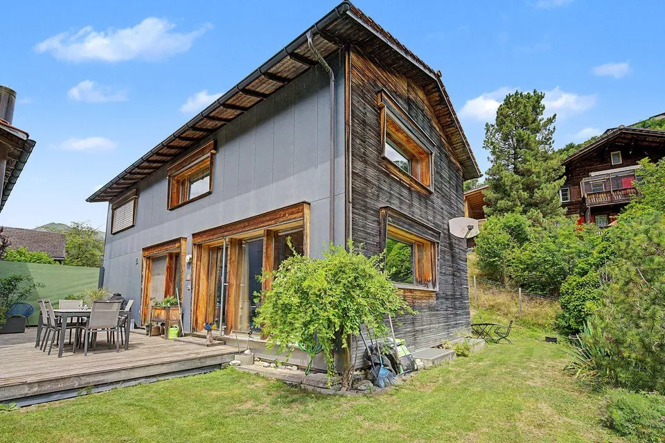 FAMILIENPARADIES MIT GARTEN UND BERGSICHT