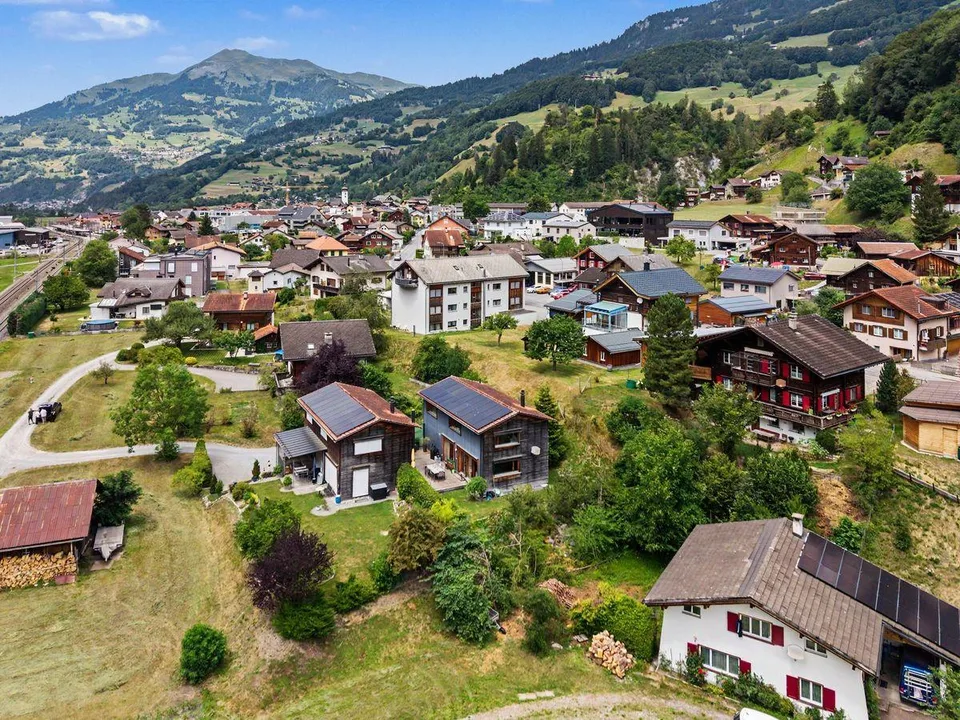 FAMILIENPARADIES MIT GARTEN UND BERGSICHT