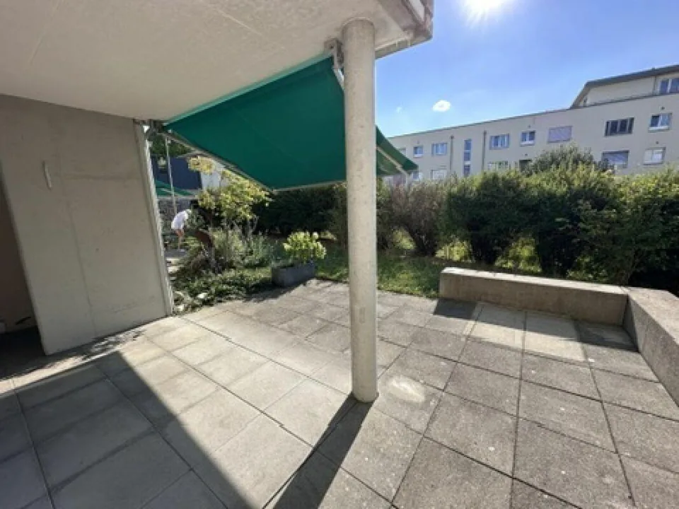 CENTRALE AVEC JARDIN ACCUEILLANT