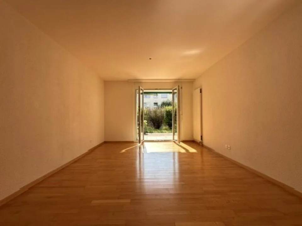 CENTRALE AVEC JARDIN ACCUEILLANT