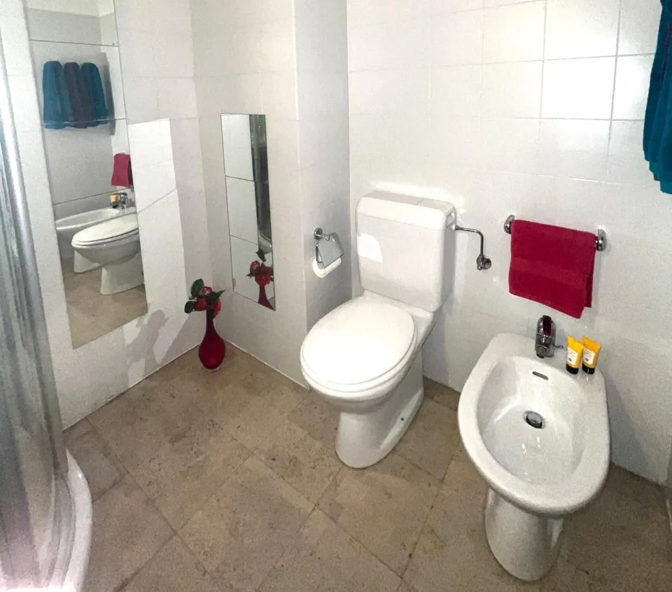 APPARTAMENTO 2.5 LOCALI CON MERAVIGLIOSA VISTA LAGO – foto 11 di 13
