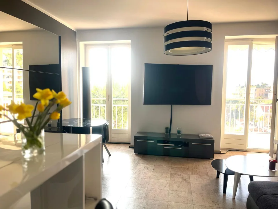 2.5 Room Apartment with Breathtaking Lake View