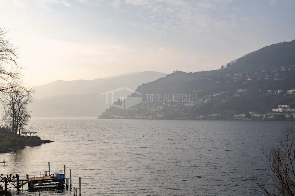 VILLA CONTEMPORANEA CON VISTA LAGO | CONTEMPORARY VILLA WITH LAKE V... – foto 11 di 13