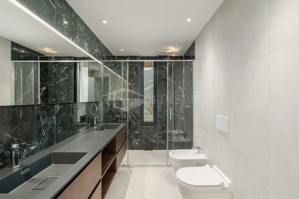 VILLA CONTEMPORANEA CON VISTA LAGO | CONTEMPORARY VILLA WITH LAKE V... – foto 9 di 13