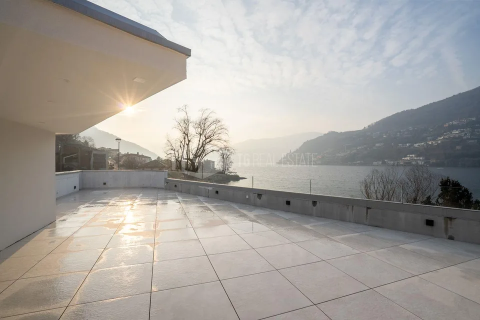 VILLA CONTEMPORANEA CON VISTA LAGO | CONTEMPORARY VILLA WITH LAKE V... – foto 10 di 13