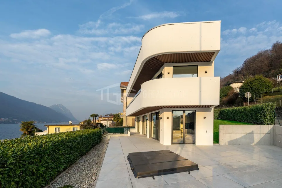 VILLA CONTEMPORANEA CON VISTA LAGO | CONTEMPORARY VILLA WITH LAKE V... – foto 12 di 13