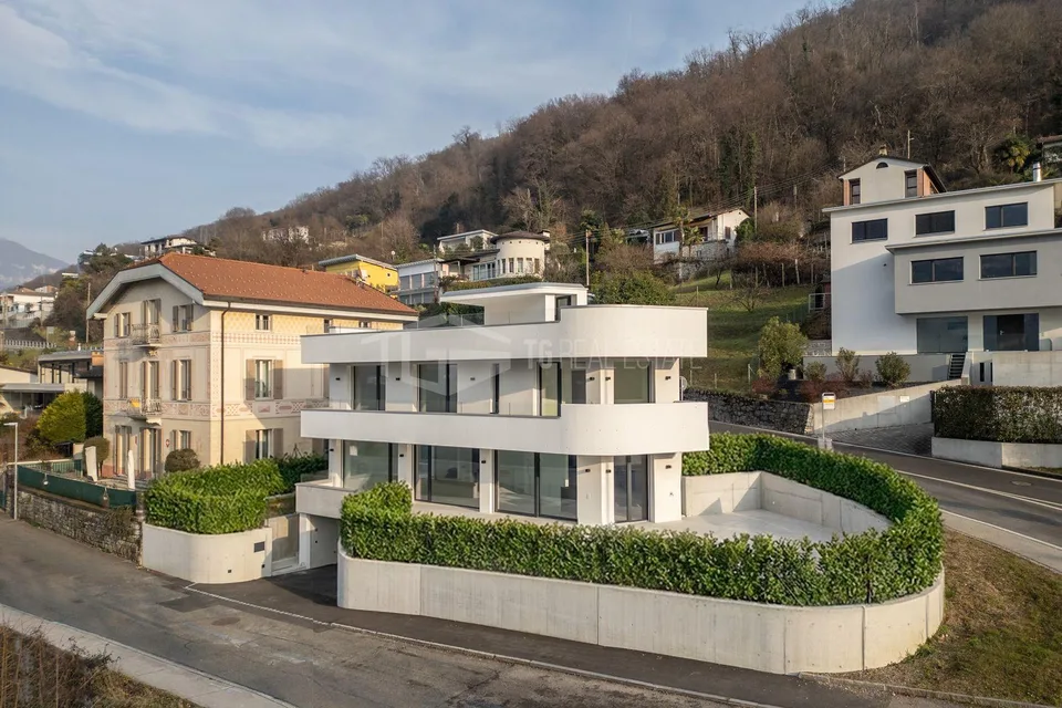 VILLA CONTEMPORANEA CON VISTA LAGO | CONTEMPORARY VILLA WITH LAKE V... – foto 13 di 13
