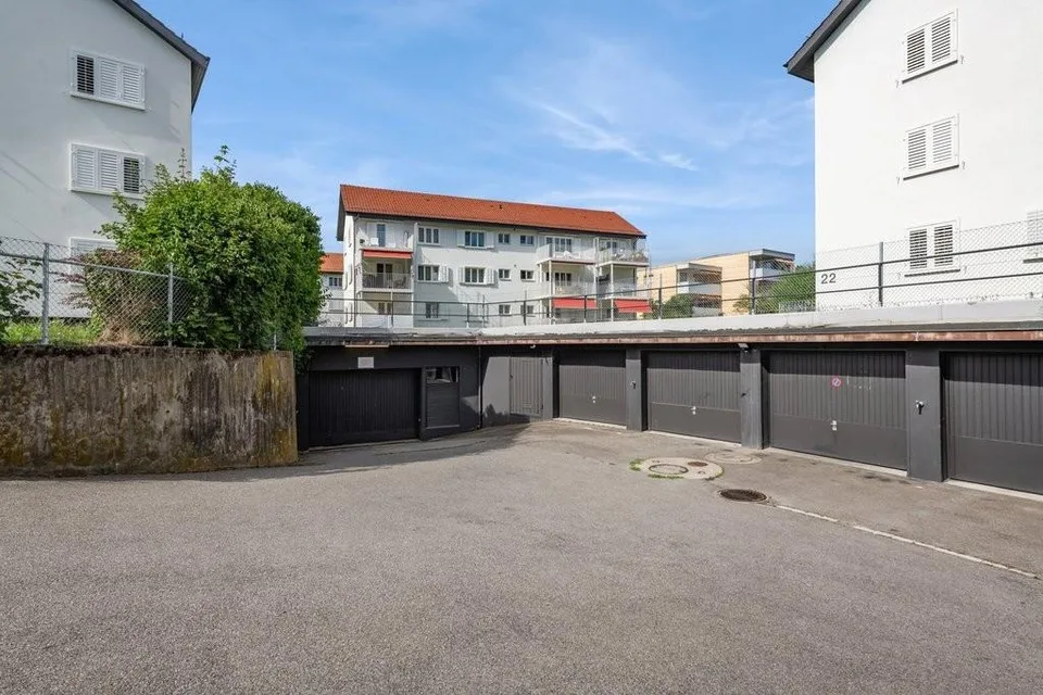Tiefgaragenplatz in Suhr