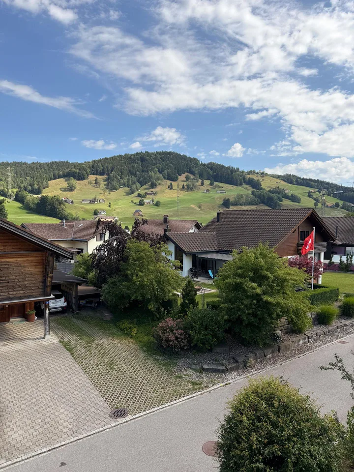 Gepflegtes Holzhaus – natürlich wohnen.