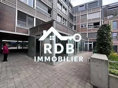 LOCAL COMMERCIAL TRÈS BIEN SITUÉ À  MORGES