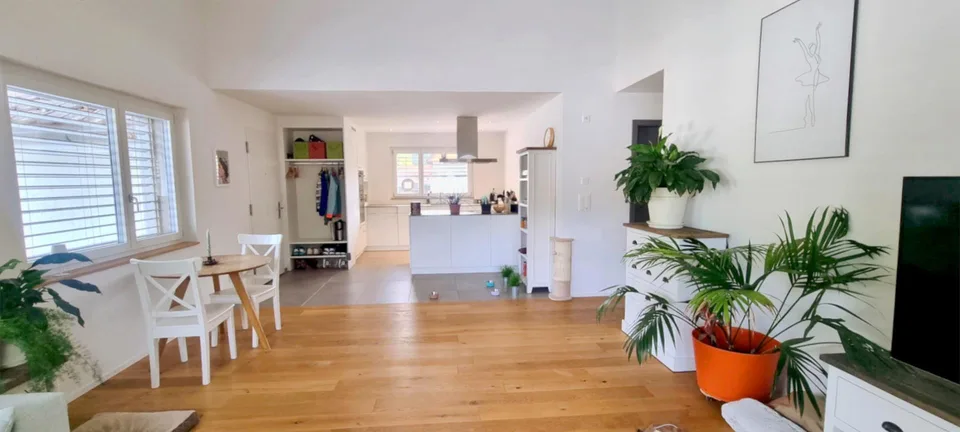 Moderne 3.5-Zimmerwohnung - hochwertiger Ausbau