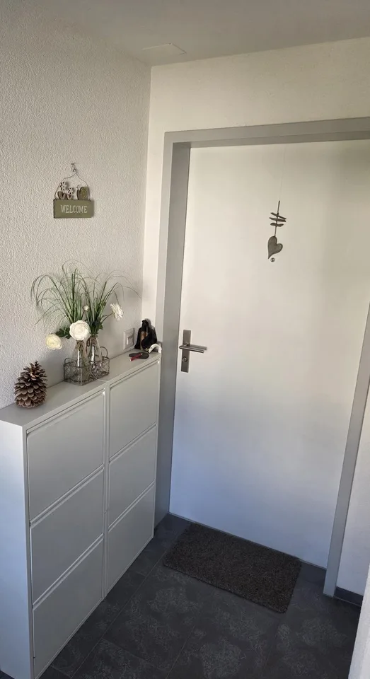 Moderne, sonnige Eigentumswohnung mit Lift zu vermieten