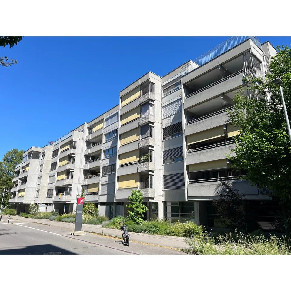 2.5-Zimmer-Wohnung in der Überbauung Thoracker