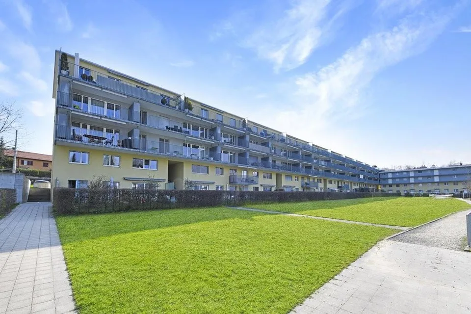 Wohnung mit grossem Gartensitzplatz