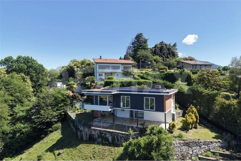 Villa panoramica con grande giardino e vista aperta – Breganzona