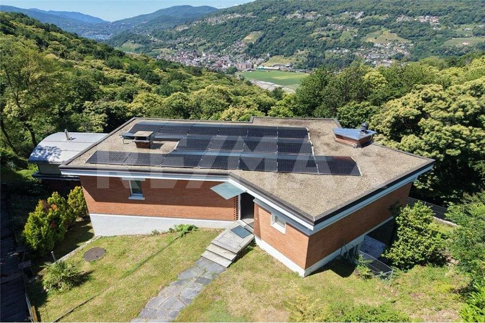 Villa panoramica con grande giardino e vista aperta  Breganzona