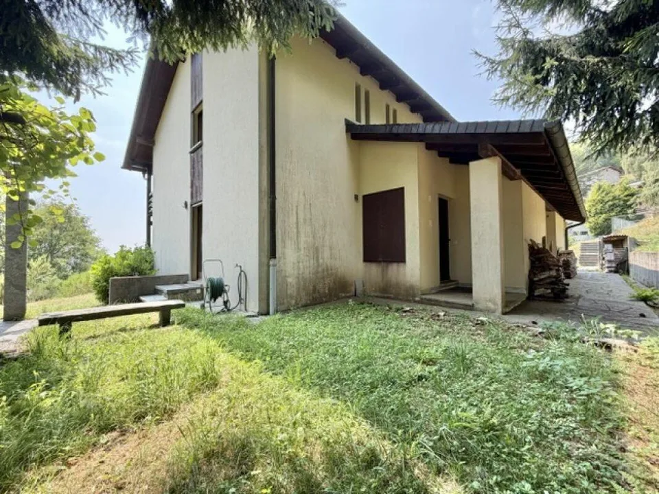 ZU VERKAUFEN IN CARDADA - Gemütliches 4,5-Zimmer-Haus, um dem Allta...