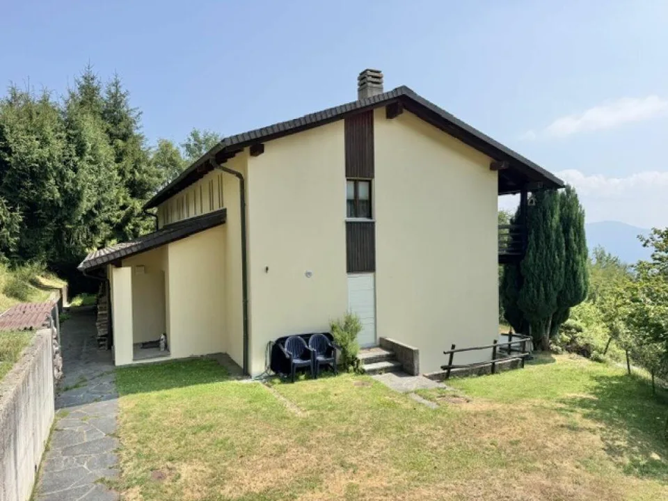 ZU VERKAUFEN IN CARDADA - Gemütliches 4,5-Zimmer-Haus, um dem Allta...
