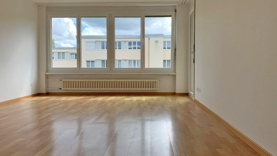 4.5 room apartment on the Breite (1st floor right)