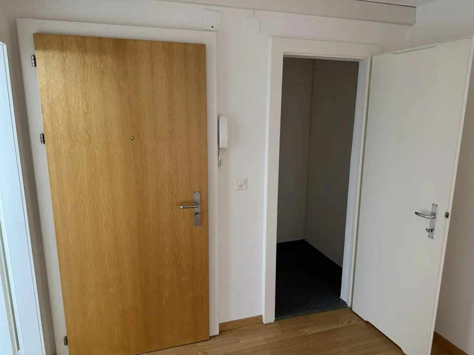 3-Zimmerwohnung mit Balkon, Sitzplatz und Blick ins Grüne