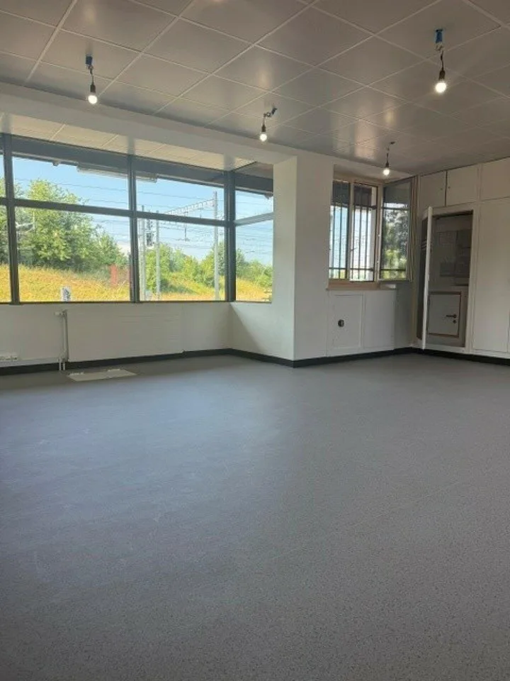 Surface administrative de 110 m² à Vernier-Meyrin Cargo
