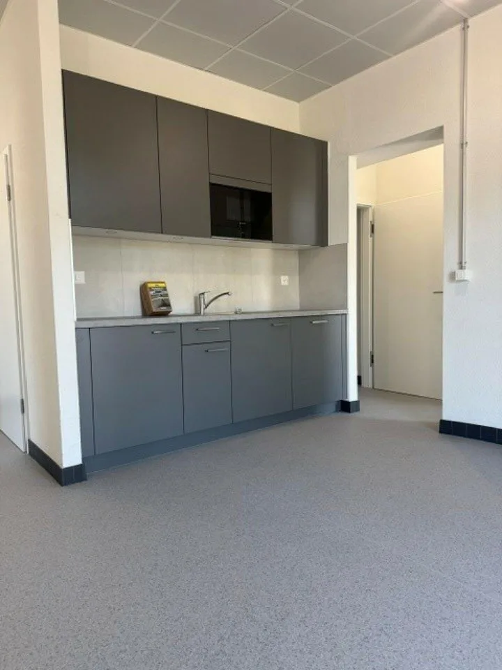 Surface administrative de 110 m² à Vernier-Meyrin Cargo