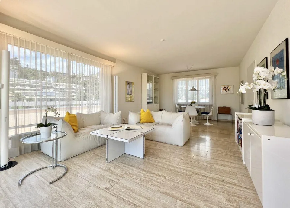 Elegant attic apartment with large sun terrace and community pool - near lake and center of Ascona