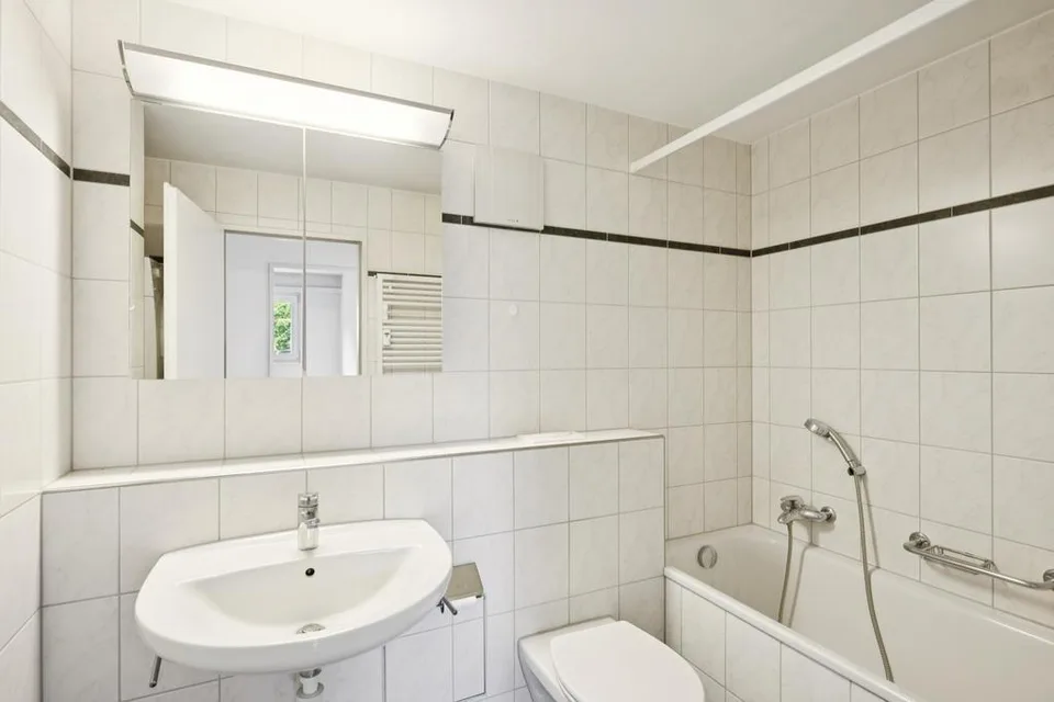 Beautiful 4.5-room attic apartment - near ISB – photo 8 of 11