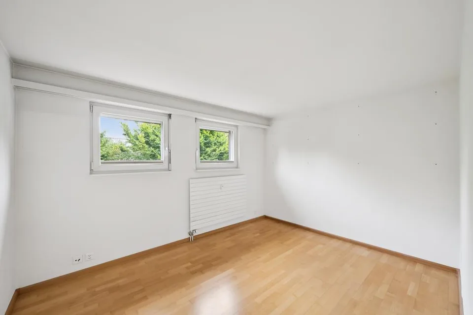 Beautiful 4.5-room attic apartment - near ISB – photo 6 of 11