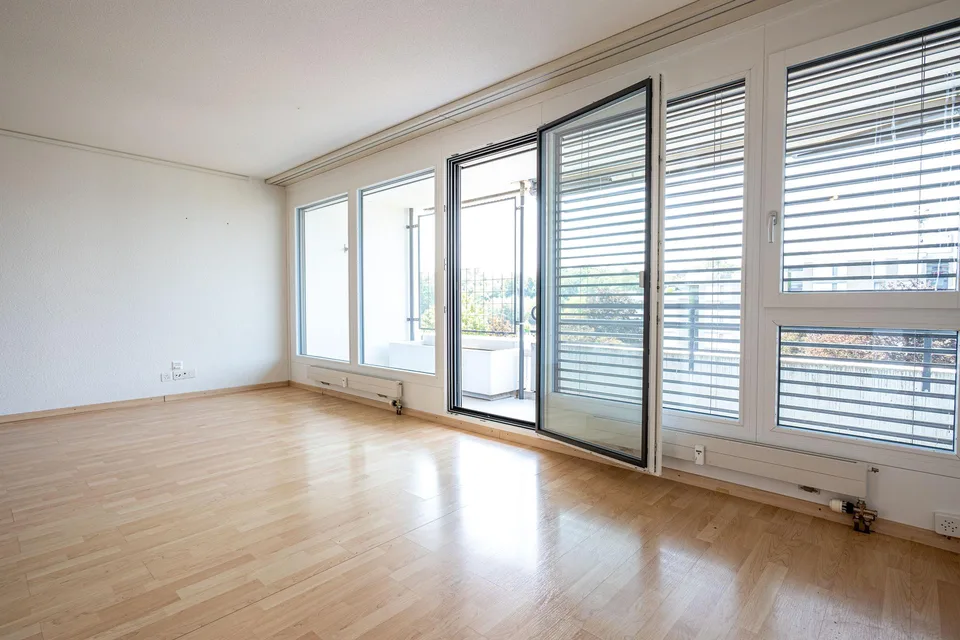Appartamento luminoso 4.5 locali con balcone a Muri presso Berna in vendita