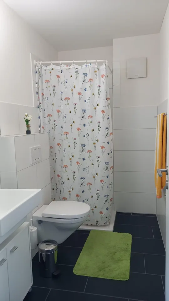 schöne Einliegerwohnung