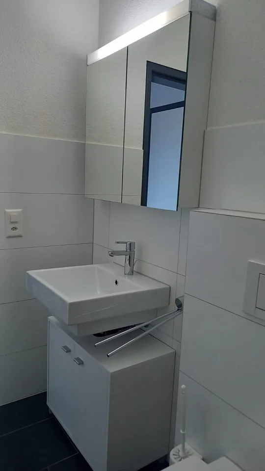 schöne Einliegerwohnung