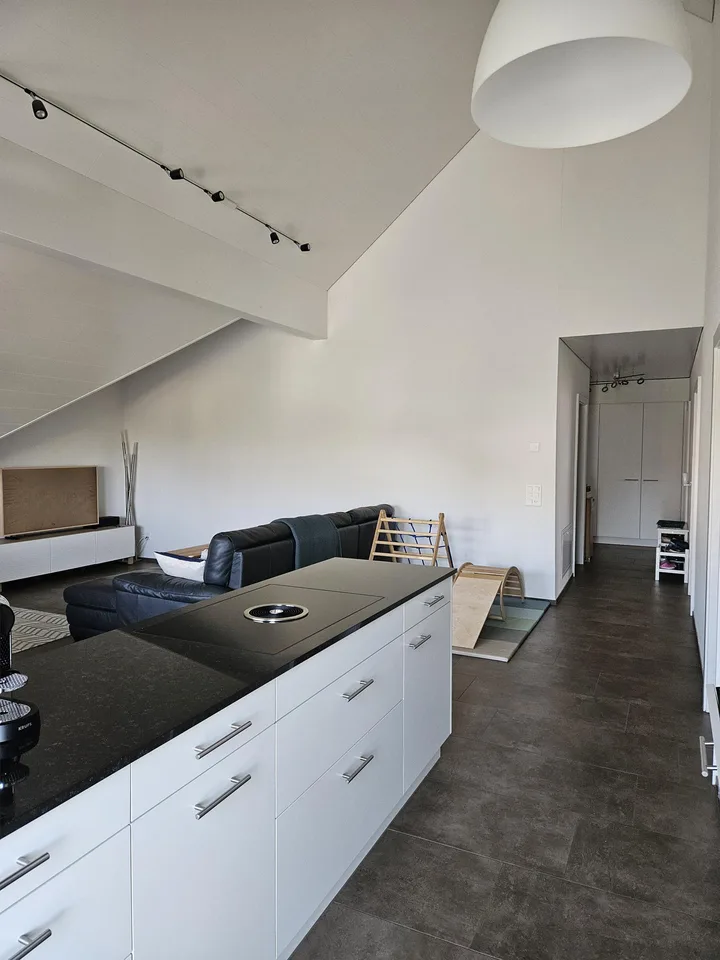4.5 Zimmer-Wohnung im Dachgeschoss zu vermieten