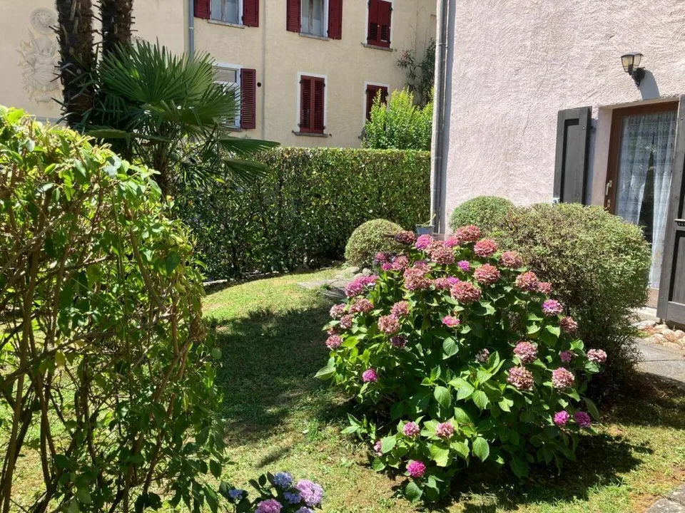 Splendide maison de campagne ancienne avec piscine collective
