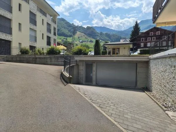 Tiefgaragenplätze im  Dorfzentrum von Beckenried