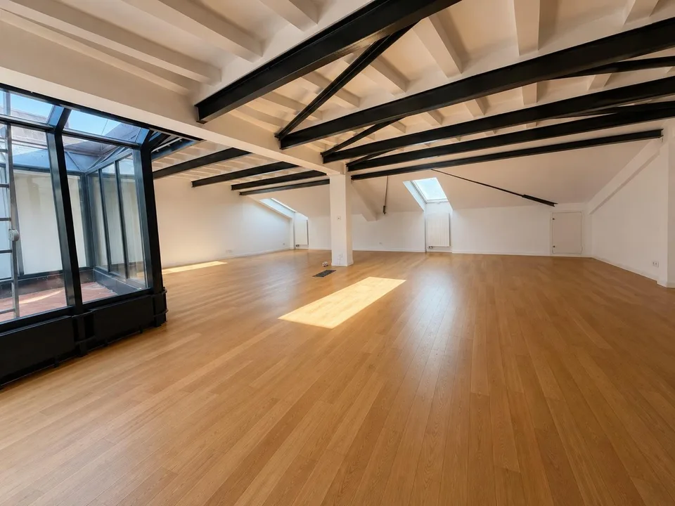 Einzigartiges Studio  an exklusiver Seelage -  befristet bis 31.08....