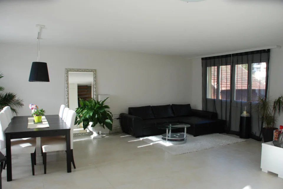 Stilvolle 4.0-Zimmer-Maisonette mit Galerie & Balkon
