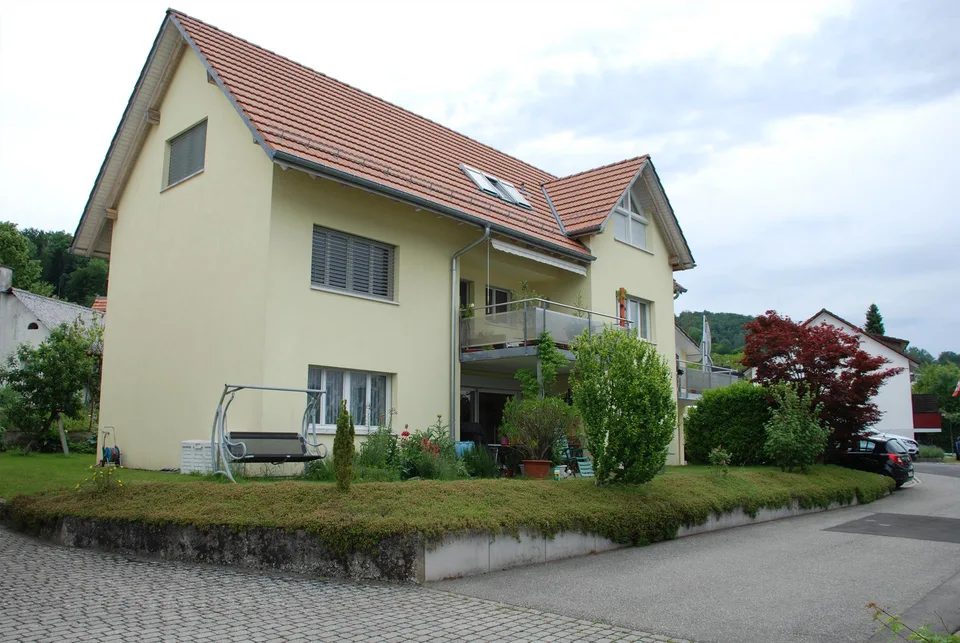 Stilvolle 4.0-Zimmer-Maisonette mit Galerie & Balkon