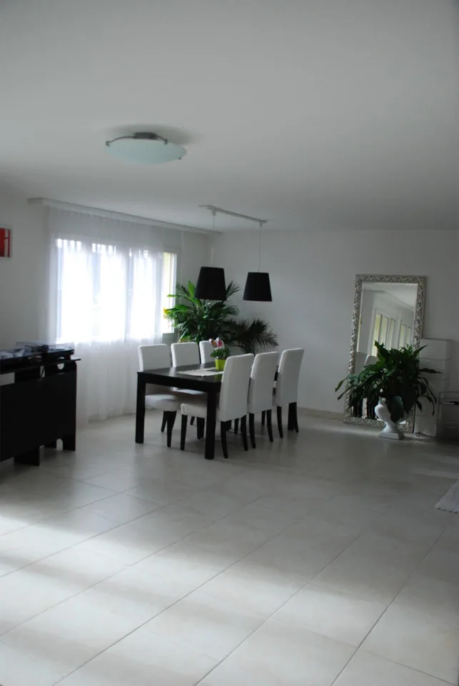 Stilvolle 4.0-Zimmer-Maisonette mit Galerie & Balkon