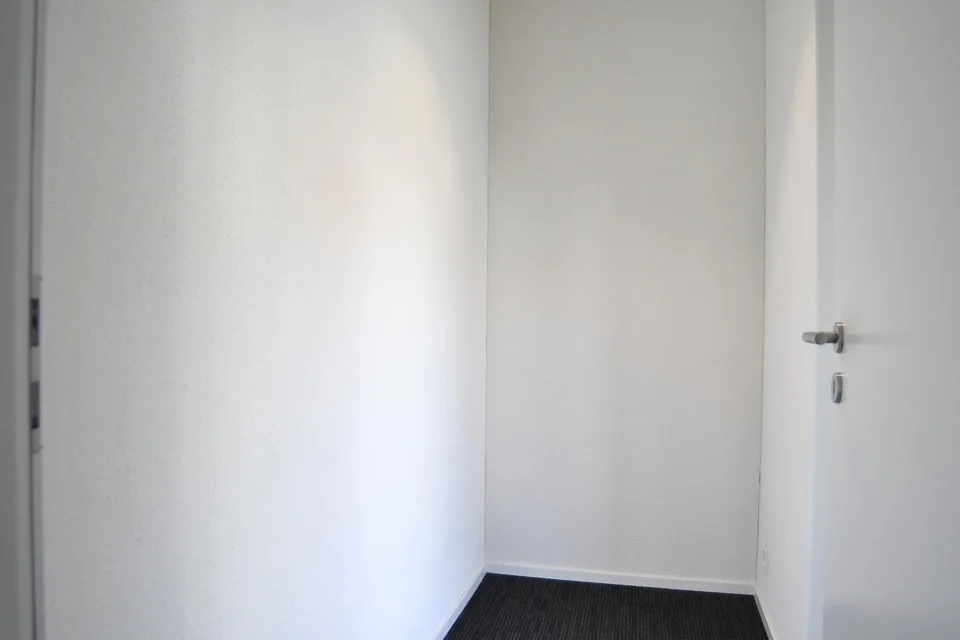 Kleinbüro in Neubau für 4 Arbeitsplätze - B102 – Foto 13 von 13