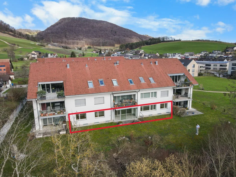 Attraktive, helle 4.5 Zi.-Whg mit Wintergarten und Gartensitzplatz
