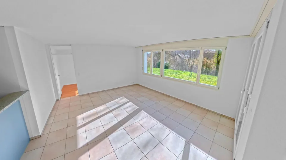 Attraktive, helle 4.5 Zi.-Whg mit Wintergarten und Gartensitzplatz