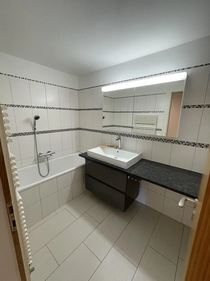 Charmante 3.5-Zimmer-Erdgeschosswohnung mit Wintergarten – photo 7 of 14