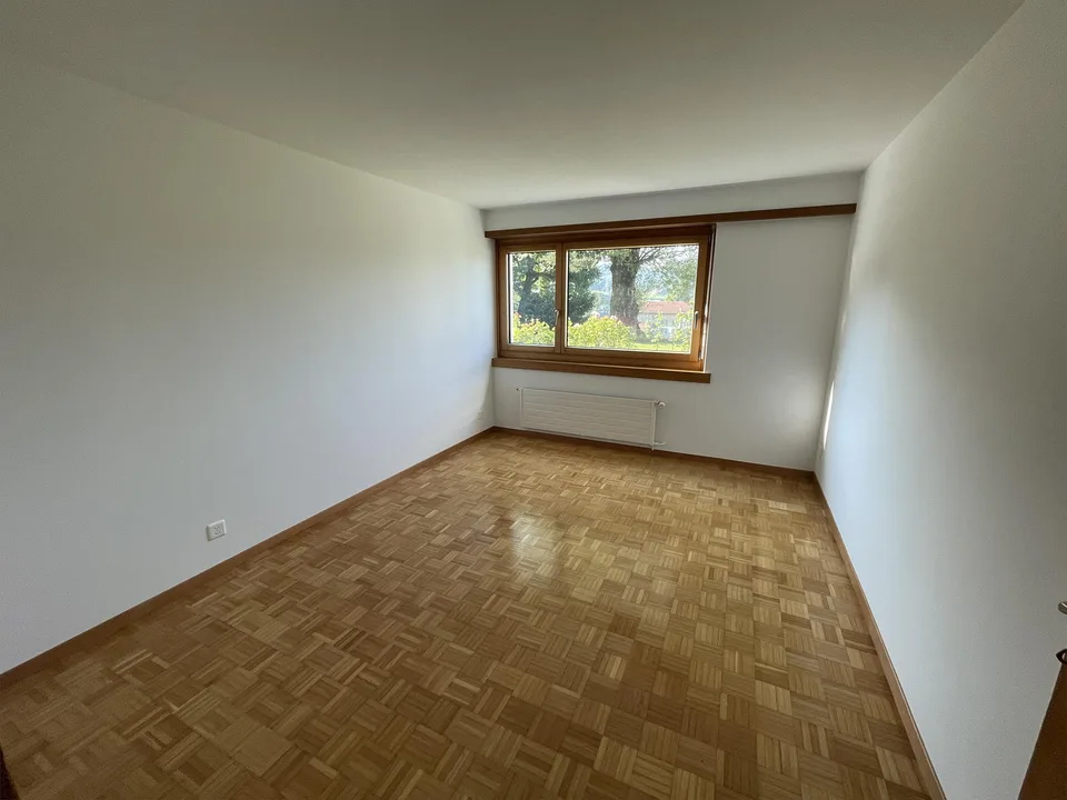 Charmante 3.5-Zimmer-Erdgeschosswohnung mit Wintergarten – photo 11 of 14